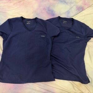 2 Rhena Slim Essential 1-Pocket Scrub Top